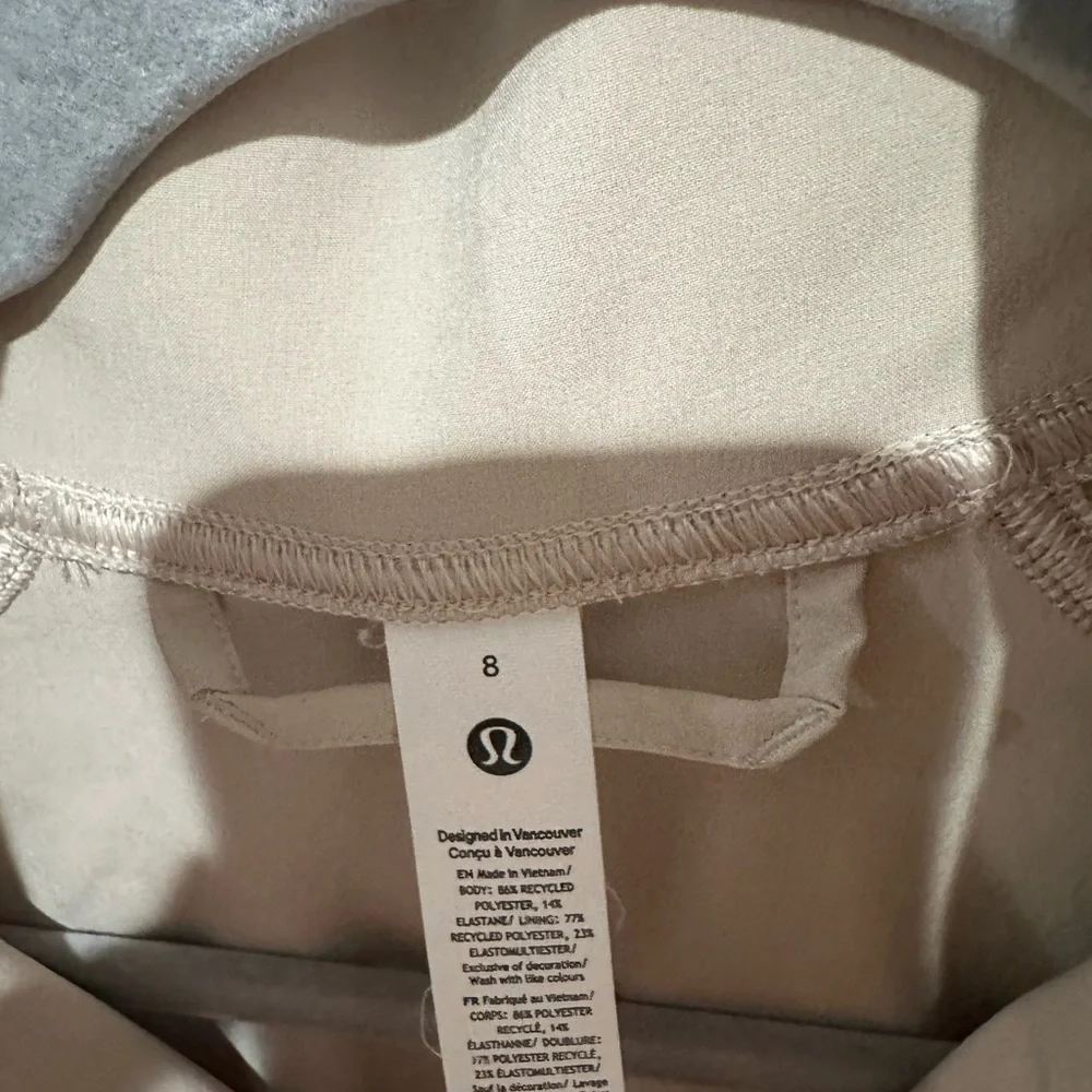 Lululemon Tracksuit Size 8 Mojave Tan Glyde jacket and tear away track pants - Picture 6 of 6